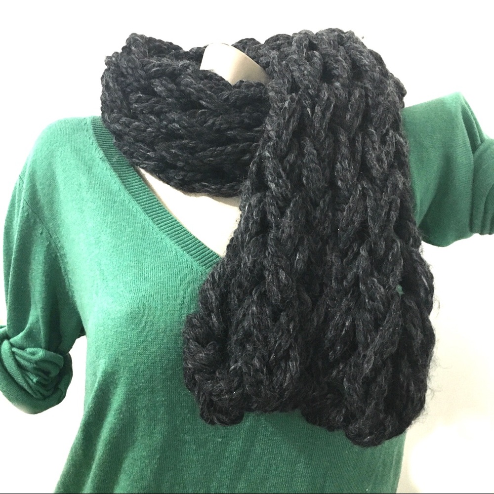 🧣Hand knit scarf - Handmade by my niece